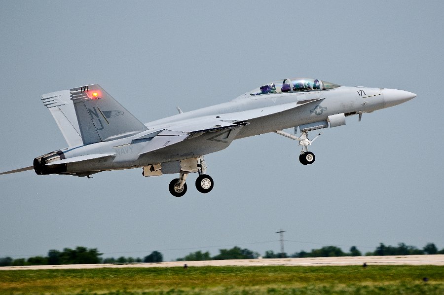 FA-18 SUPER HORNET